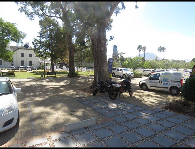 96.20M² OFFICE TO LET IN PAARDEVLEI
